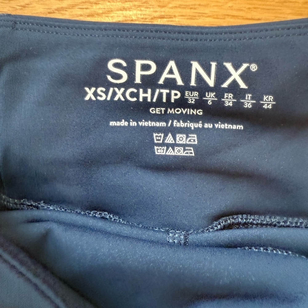 SPANX Women’s XS NWT Midnight Navy Get Moving Skort 17” Athletic Activewear - Picture 3 of 4